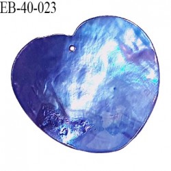 Pendentif coeur en nacre couleur bleu avec reflets violets largeur 40 mm hauteur 38 mm prix à l'unité
