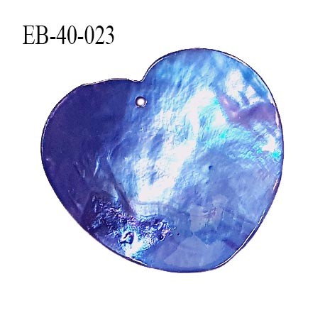 Pendentif coeur en nacre couleur bleu avec reflets violets largeur 40 mm hauteur 38 mm prix à l'unité