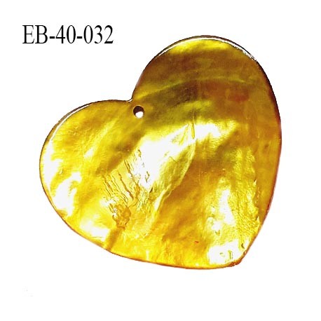 Pendentif coeur en nacre couleur vert avec reflets orangés largeur 40 mm hauteur 38 mm prix à l'unité