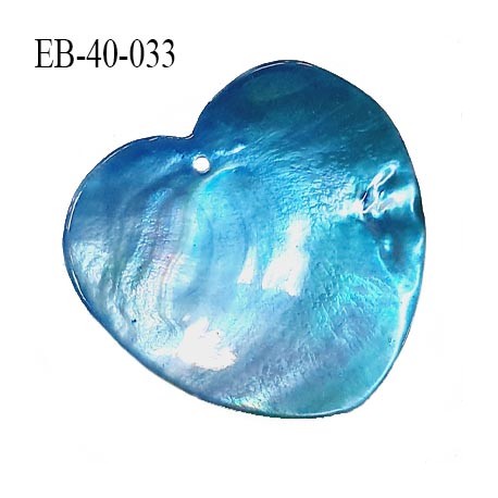 Pendentif coeur en nacre couleur bleu ciel largeur 40 mm hauteur 38 mm prix à l'unité