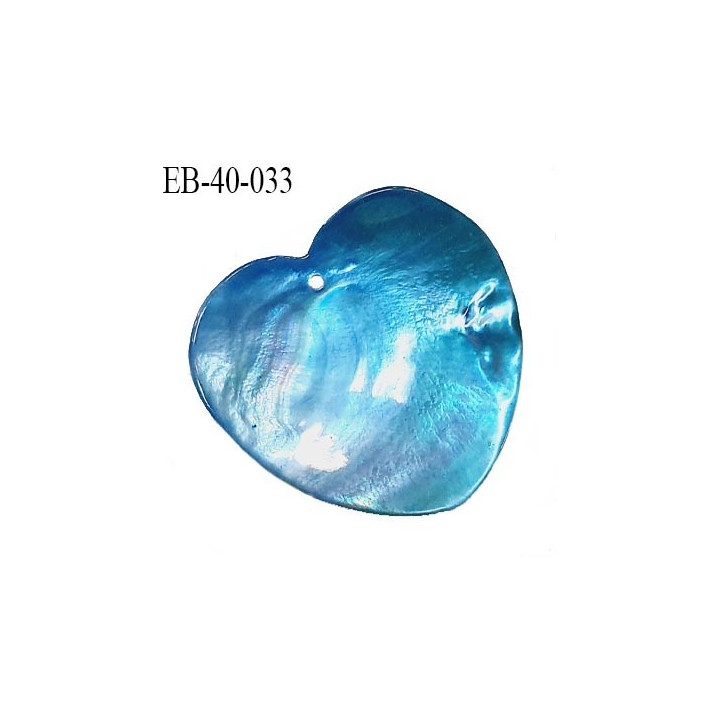 Pendentif coeur en nacre couleur bleu ciel largeur 40 mm hauteur 38 mm prix à l'unité