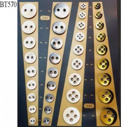 Plaque de 36 boutons très beaux pour création unique diamètre de 15 à 40 mm prix pour la plaque entière