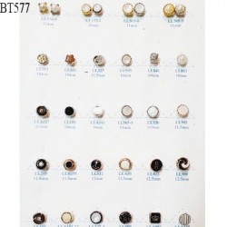 Plaque de 32 boutons très beaux pour création unique diamètre de 10 à 13 mm accroche avec un anneau prix pour la plaque entière