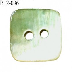 Bouton carré nacre 12 mm couleur vert clair largeur 12 mm 2 trous prix à la pièce