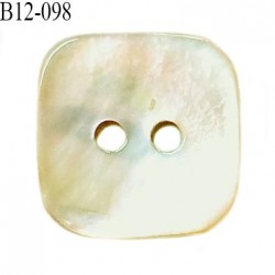 Bouton carré nacre 12 mm couleur beige nacré largeur 12 mm 2 trous prix à la pièce