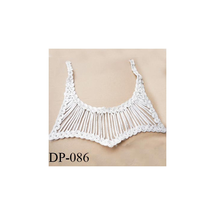 Devant plastron hauteur 22cm couleur naturel avec effet brillant argent hauteur 22 cm et largeur 22 cm
