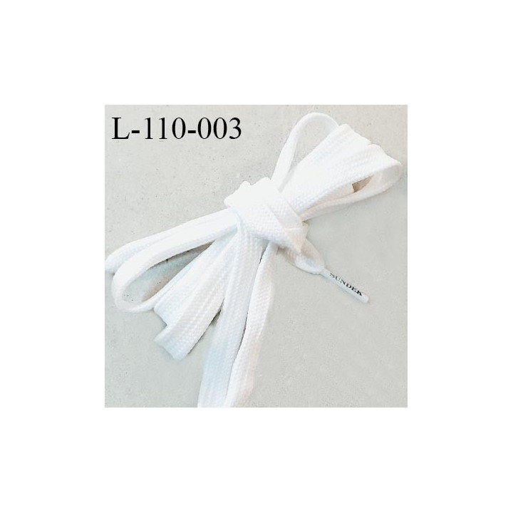 Lacet plat 110 cm couleur blanc largeur 1 cm longueur 110 cm embout gainé avec inscription SUNDEK  prix pour une paire