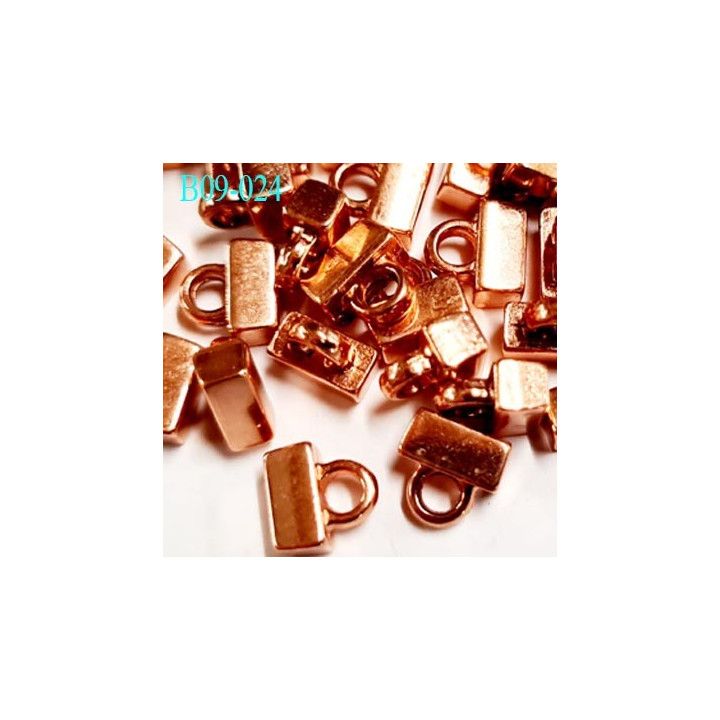 Bouton en métal 9 mm rectangle  largeur 9 mm accroche avec un anneau hauteur total avec anneau 8.2 mm prix a la pièce