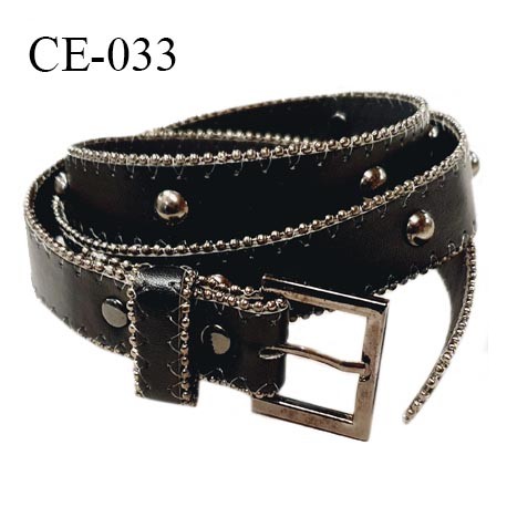 Ceinture 105 cm façon cuir couleur noir avec décor couleur chrome longueur 105 cm largeur 25 mm épaisseur 3 mm prix à l'unité