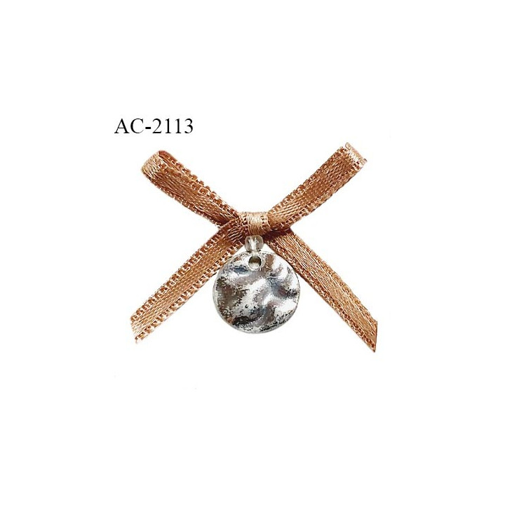 Noeud lingerie couleur marron clair avec médaille en métal martelé couleur argent haut de gamme prix à l'unité