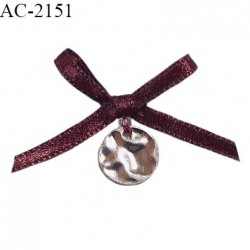 Noeud lingerie couleur bordeaux avec médaille en métal martelé couleur argent haut de gamme prix à l'unité