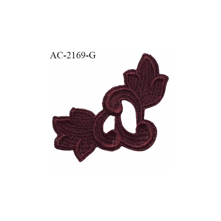 Guipure décor ornement spécial lingerie haut de gamme motif à coudre couleur prune tirant sur le marron