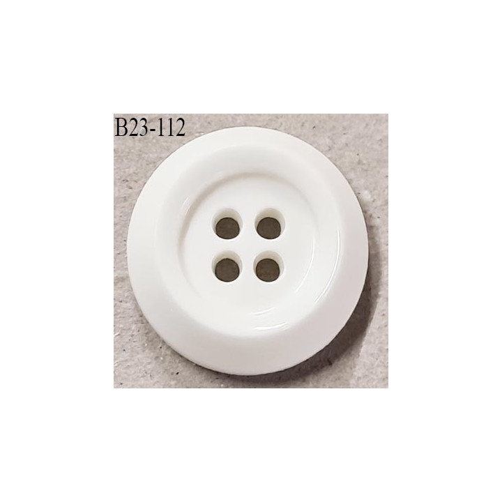 Bouton pvc 23 mm couleur blanc naturel brillant épaisseur 6.7 mm 4 trous diamètre 23 mm prix à la pièce