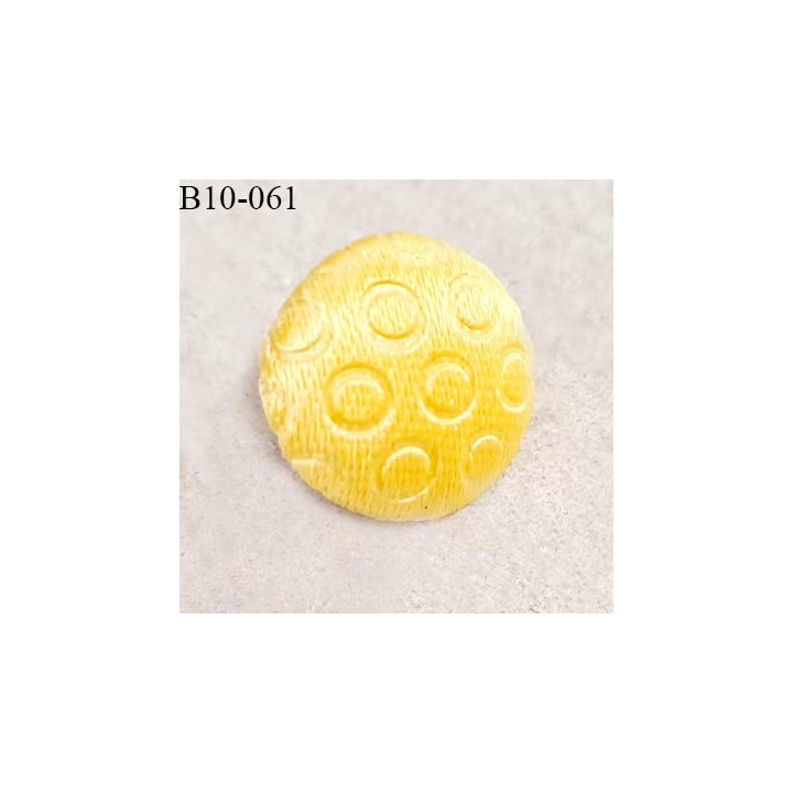 Bouton 10 mm lingerie et autres bouton recouvert de satin couleur jaune accroche avec un anneau prix à la pièce