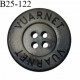 Bouton 20 mm couleur marron clair inscription Vuarnet très belle qualité 4 trous diamètre 20 mm épaisseur 4 mm prix à l'unité