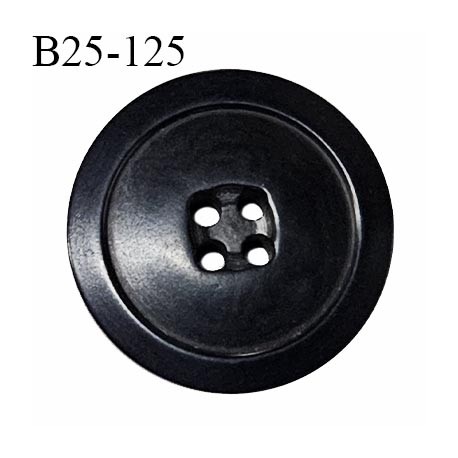 Bouton 25 mm couleur noir très belle qualité 4 trous diamètre 25 mm épaisseur 5 mm prix à l'unité