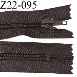 Fermeture zip 22 cm non séparable couleur marron avec glissière nylon invisible largeur 3.2 cm prix à l'unité