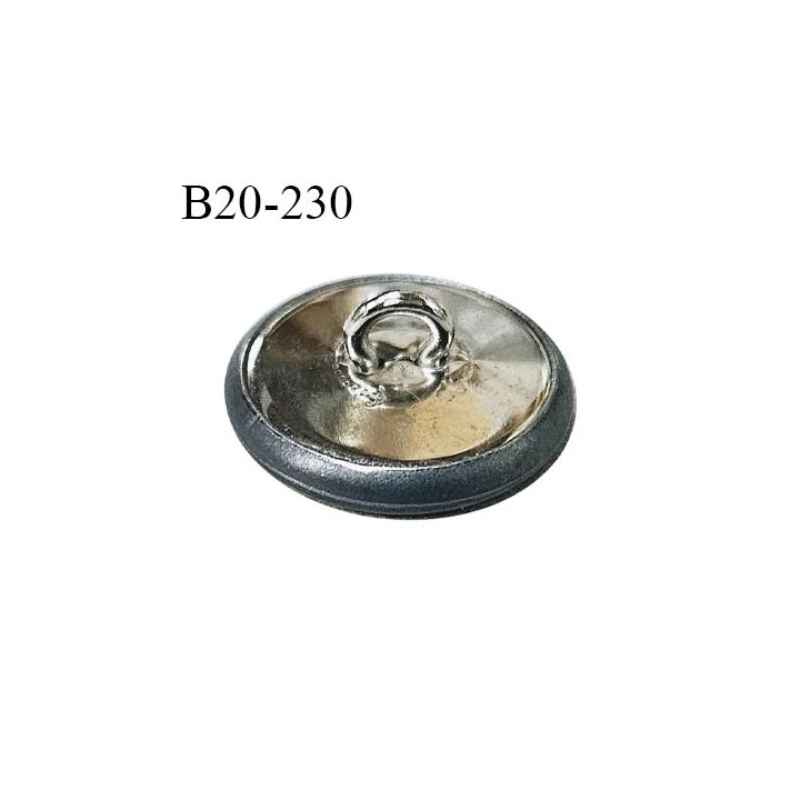 Bouton 20 mm couleur acier avec motif incrusté Pierre Cardin épaisseur 4 mm prix à l'unité