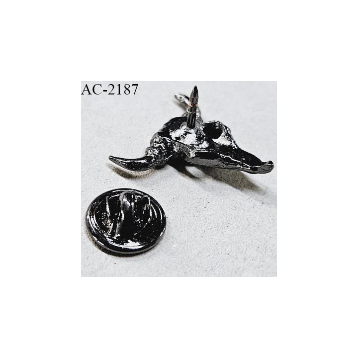 Pins décor ornement bijou en forme de crâne de bison en métal couleur gris anthracite hauteur 19 mm largeur 18 mm prix à l'unité