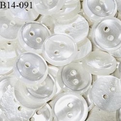 Bouton 14 mm en pvc couleur naturel brillant effet nacré fabriqué en France 2 trous diamètre 14 mm prix à la pièce