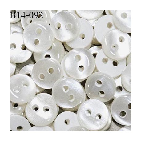 Bouton 14 mm en pvc couleur naturel brillant effet nacré fabriqué en France 2 trous diamètre 14 mm prix à la pièce