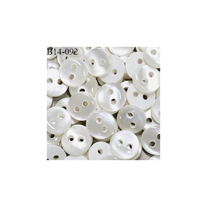 Bouton 14 mm en pvc couleur naturel brillant effet nacré fabriqué en France 2 trous diamètre 14 mm prix à la pièce