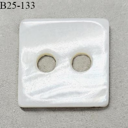 Bouton nacre 25 mm haut de gamme couleur naturel nacré fabriqué en France largeur 25 mm épaisseur 4 mm prix à la pièce