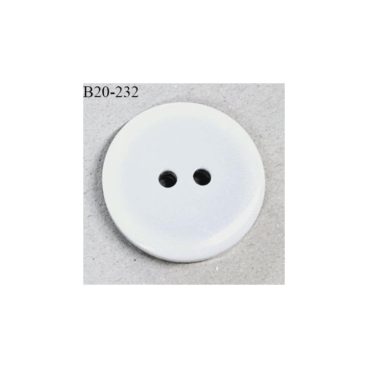 Bouton 20 mm haut de gamme couleur blanc avec intérieur décor métallisé 2 trous fabriqué en France prix à l'unité