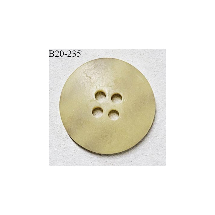 Bouton 20 mm en pvc couleur beige style corne 4 trous diamètre 20 mm épaisseur 3.5 mm prix à l'unité