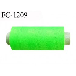Cone 500 m fil polyester fil n°80 couleur vert fluo longueur du cone 500 mètres bobiné en France certifié oeko tex