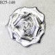 Bouton 25 mm en forme de rose en métal couleur argent fabriqué en France accroche avec un anneau prix à l'unité