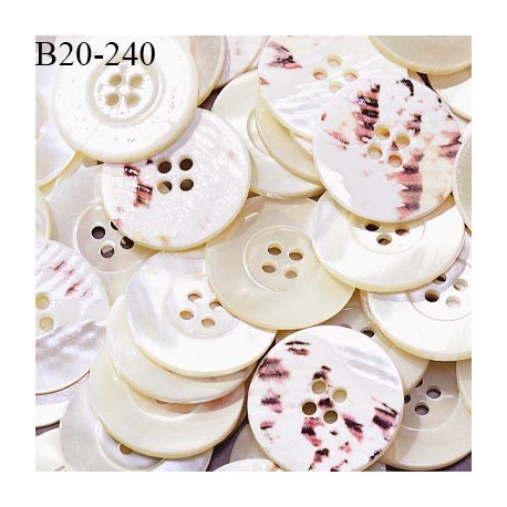 Bouton 20 mm haut de gamme couleur nacre avec dos tacheté rose 4 trous diamètre 20 mm épaisseur 2 mm prix à la pièce