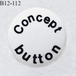 Bouton 12 mm en pvc couleur blanc avec inscription noire Concept button fabriqué en France prix à l'unité