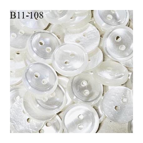 Bouton 11 mm en pvc couleur naturel brillant effet nacré fabriqué en France 2 trous prix à la pièce