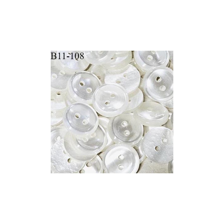 Bouton 11 mm en pvc couleur naturel brillant effet nacré fabriqué en France 2 trous prix à la pièce