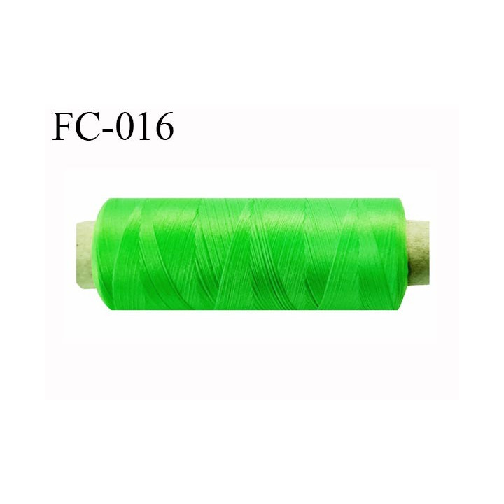 Bobine 500 m de fil mousse polyester fil n° 120 couleur vert tirant sur le fluo  longueur du Cone 500 mètres bobiné en France