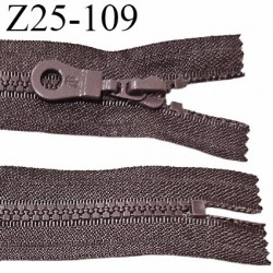 Fermeture zip moulée 25 cm non séparable couleur marron largeur 2.7 cm zip nylon 25 cm largeur 5 mm prix à la pièce