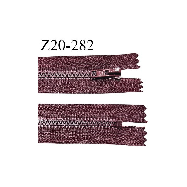 Fermeture zip moulée 20 cm non séparable couleur bordeaux largeur 3.2 cm zip 20 cm largeur 5 mm prix à la pièce