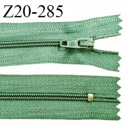 Fermeture zip 20 cm non séparable couleur vert glissière nylon largeur 5 mm longueur 20 cm largeur 27 mm prix à l'unité