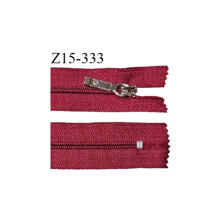 Fermeture zip 15 cm couleur rouge foncé non séparable curseur métal longueur 15 cm largeur 2.5 cm largeur du zip 4 mm