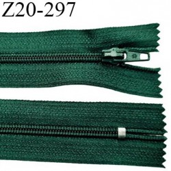 Fermeture zip 20 cm non séparable couleur vert bouteille avec glissière nylon largeur 2.5 cm longueur 20 cm