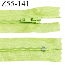 Fermeture 55 cm couleur vert pomme séparable curseur métal longueur 55 cm largeur 2.5 cm largeur du zip 4 mm prix à l'unité