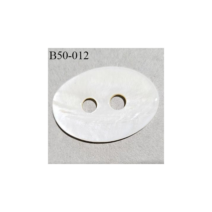 Bouton nacre 50 mm haut de gamme 2 trous largeur 50 mm hauteur 34 mm  épaisseur 3.5 mm prix à la pièce