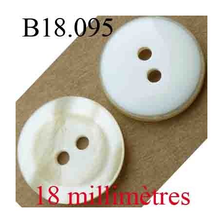 bouton 18 mm couleur blanc brillant et beige nacre brillant 2 trous diamètre 18 mm