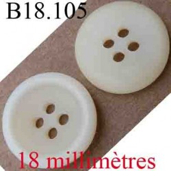 bouton 18 mm couleur blanc cassé beige 4 trous diamètre 18 mm