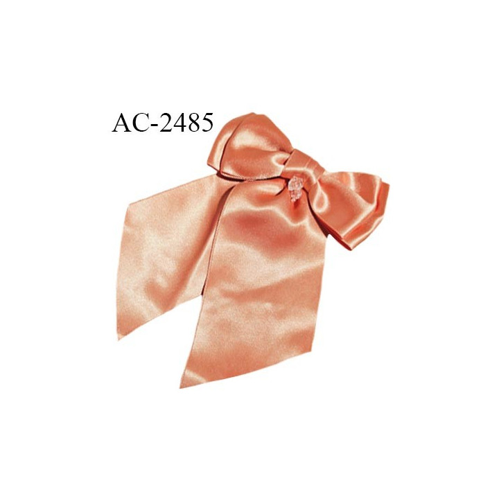 Accessoire décor ornement noeud satin couleur corail saumon largeur 10 cm hauteur totale 17 cm