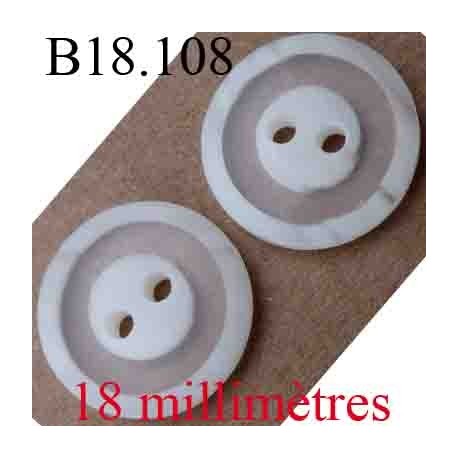 bouton 18 mm couleur blanc et transparent légèrement opaque 2 trous diamètre 18 mm