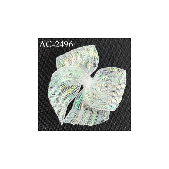 Noeud lingerie 25 mm haut de gamme en satin couleur blanc irisé holographique avec reflets arc-en-ciel largeur 25 mm