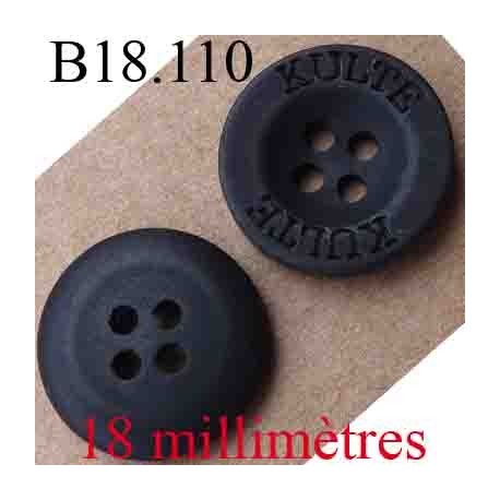 bouton 18 mm couleur noir mat avec inscription KULTE  4 trous diamètre 18 mm