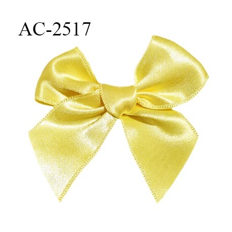 Accessoire décor ornement noeud satin couleur jaune clair largeur 7 cm hauteur 6 cm prix à l'unité